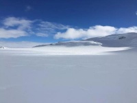 华耐登山队成功登顶全球7+2第八站-南极洲文森峰