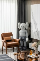 以温润质感，在灰度中解构现代时尚