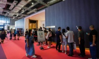 中国家博会热闹启幕,同场争艳谁最“出位”?
