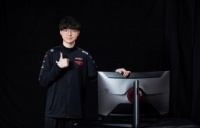 T1粉丝必看!买三星Faker定制款显示器送Faker手办