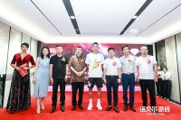 【惊爆】林丹现身诺贝尔瓷砖828超级品牌日,“最好的,就应该选择最好的”