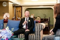 【胶点访谈】丨顶立周闰阳:脚踏实地 做时代的眺望者
