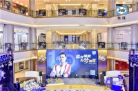 中国足球名宿范志毅助阵“赢在睡眠”,携手丝涟解锁“冠军卧室”
