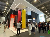展会直击|霍尔茨木门:用高度、色彩加持,构筑立体空间美