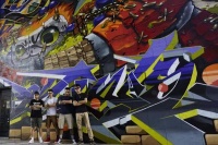 打卡「燃烧的涂鸦 • Graffiti on Fire 」快闪主题展,以“出格”状态唤醒别...