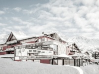 在漫天飘雪中,与BETTE德国贝缇邂逅冬日浪漫