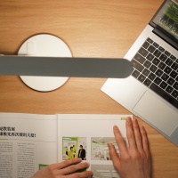 三雄极光：一盏好台灯守护孩子“心灵之窗”