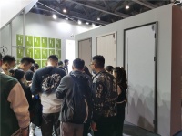原创设计、卖点十足:前成木门亮相广州定制展,以创新把握新风向