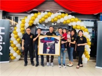 子承父业,马来西亚专卖店迎来“海二代”