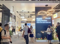 华艺照明亮相2023香港国际灯饰展,与全球优质客户双向奔赴
