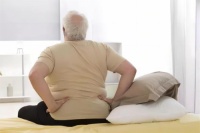 老年人失眠用什么床垫？东宝床垫呵护睡眠健康