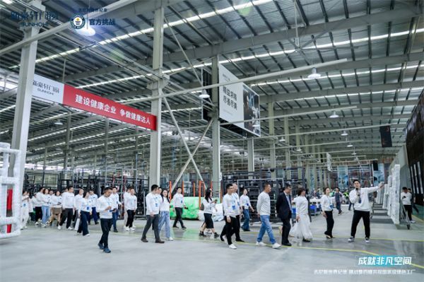 重磅！新豪轩门窗吉尼斯世界纪录挑战成功，展现全球顶尖门窗性能