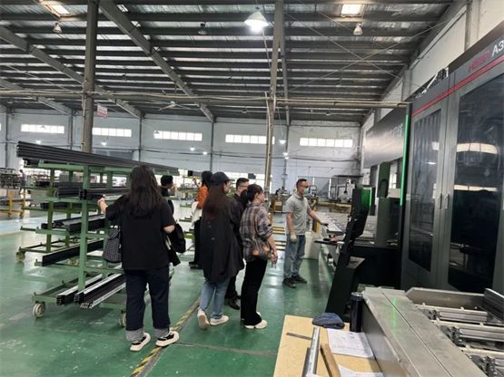 欧福莱门窗携手锦华装饰改造家设计部，共探门窗创新设计新径