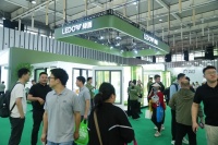 绿盾门窗亮相DCDE第十二届南京门窗移门定制展,首日盛况震撼来袭!