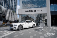 Natuzzi Italia 携手宾利:一场跨越“驾乘”与“居家”的奢华对话